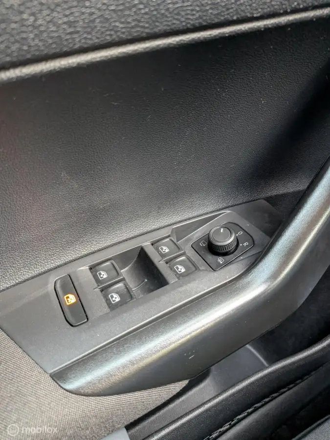 1.0 TSI Life Business |Cruise|Navi|Carplay