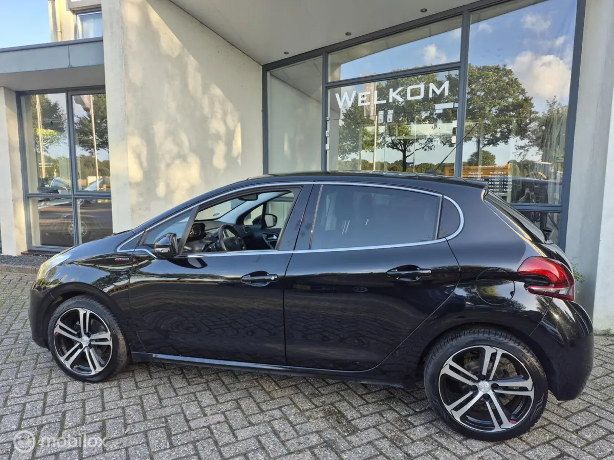 1.2 PureTech GT-line 5DRS|Panodak|Carplay|Camera