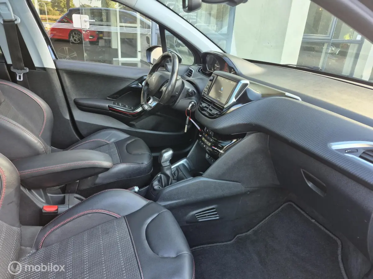 1.2 PureTech GT-line 5DRS|Panodak|Carplay|Camera