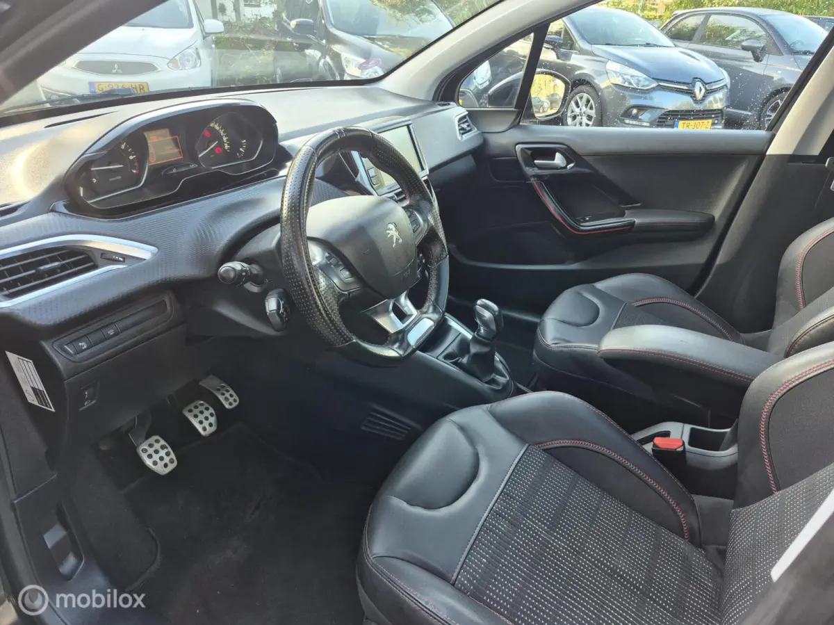 1.2 PureTech GT-line 5DRS|Panodak|Carplay|Camera