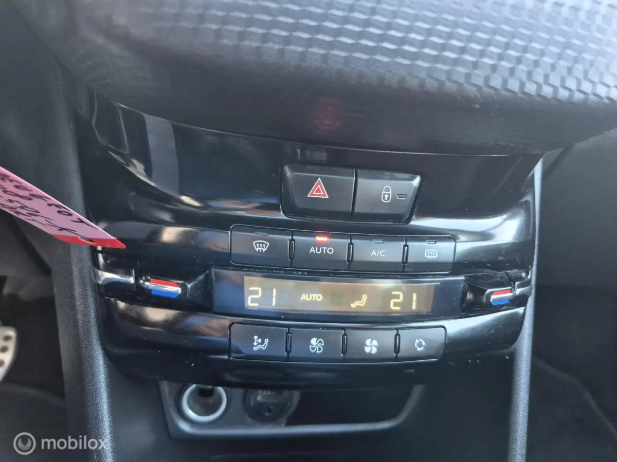 1.2 PureTech GT-line 5DRS|Panodak|Carplay|Camera