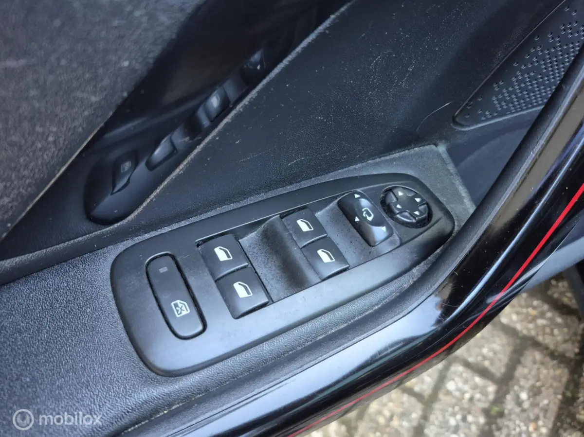 1.2 PureTech GT-line 5DRS|Panodak|Carplay|Camera