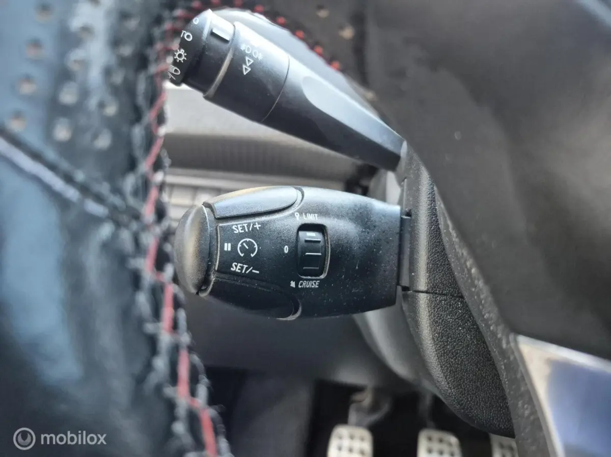 1.2 PureTech GT-line 5DRS|Panodak|Carplay|Camera