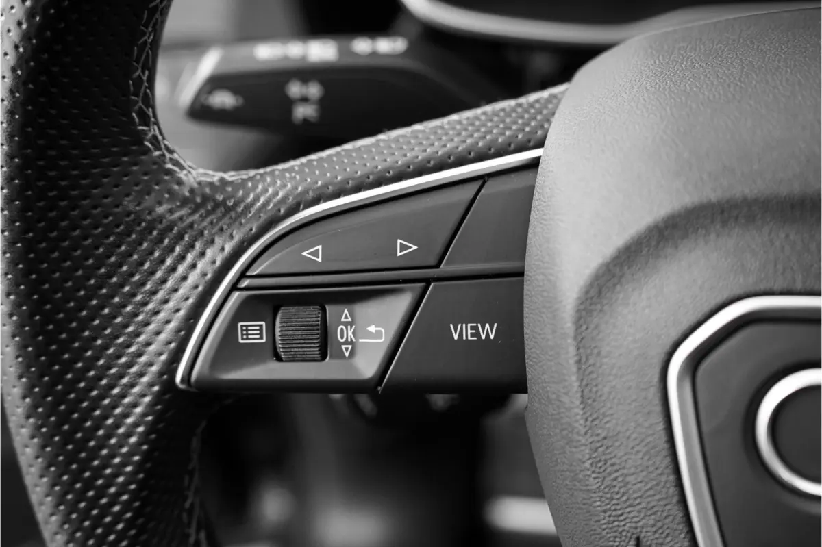 35 TFSI S Edition Pano Camera Keyless 21"