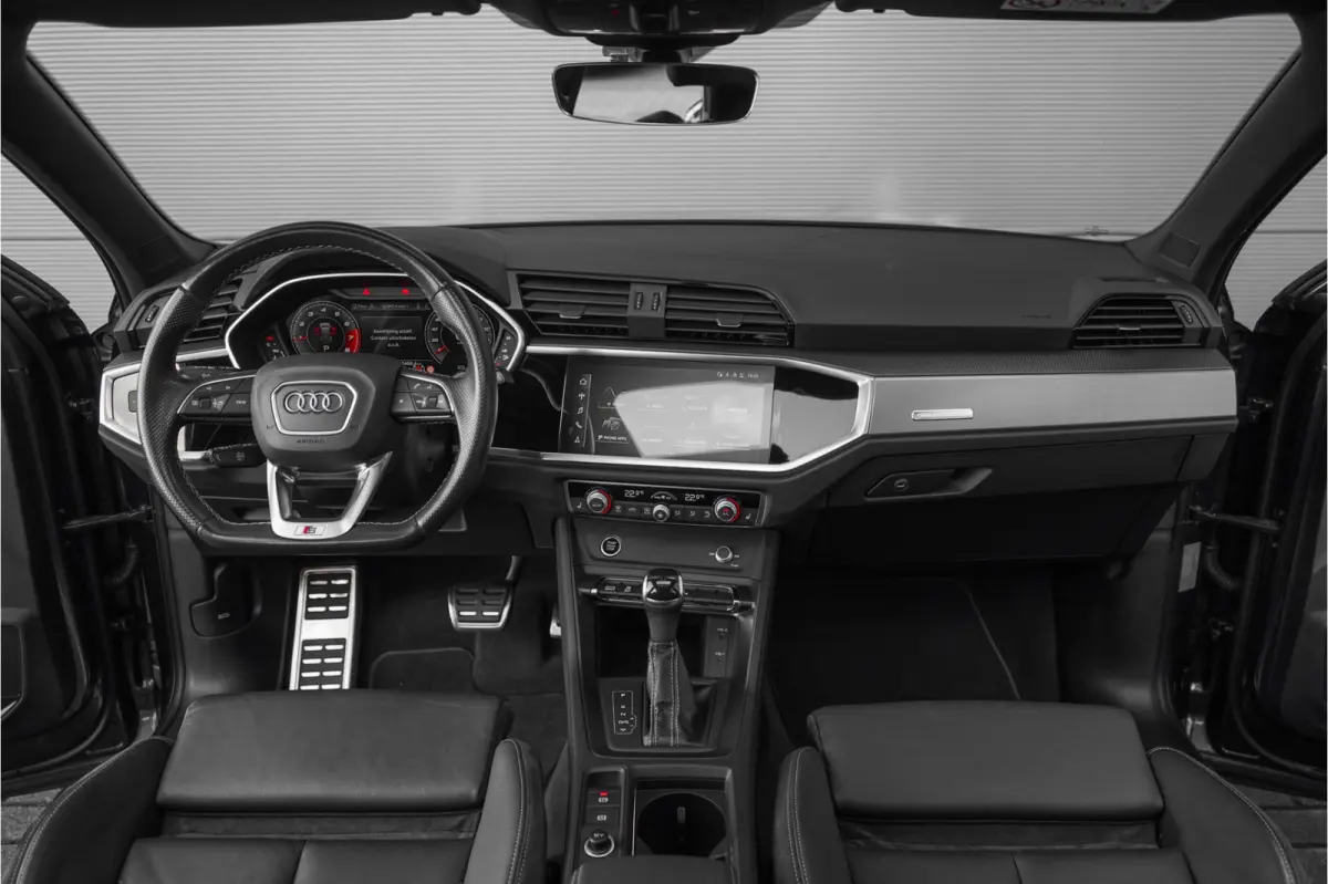 35 TFSI S Edition Pano Camera Keyless 21"
