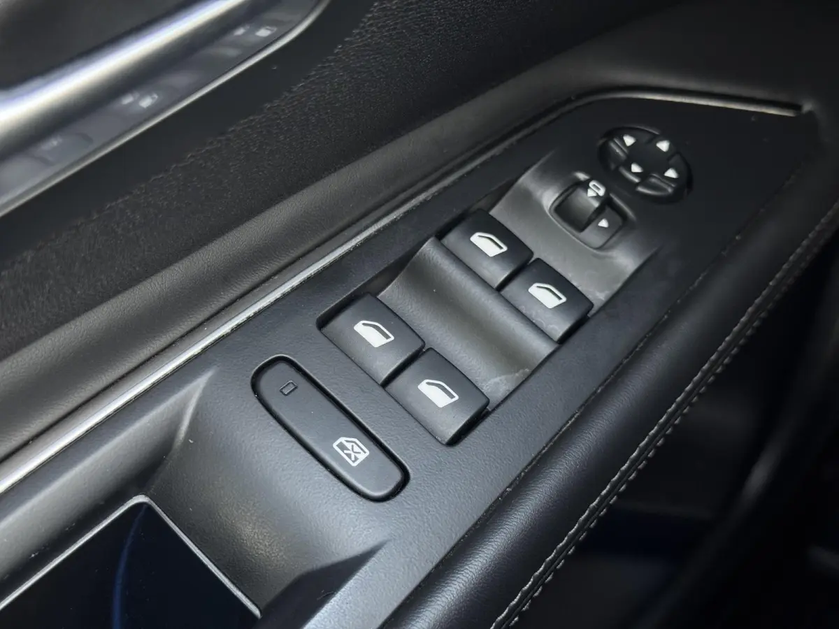 1.2 PureTech Première 2e Eigenaar|Navi|Pano|Camera|i-Cockpit|Clima|Cruise|Elektr. Achterklep|N.A.P|Nieuwe APK bij Aflevering