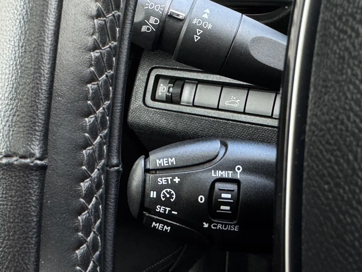 1.2 PureTech Première 2e Eigenaar|Navi|Pano|Camera|i-Cockpit|Clima|Cruise|Elektr. Achterklep|N.A.P|Nieuwe APK bij Aflevering