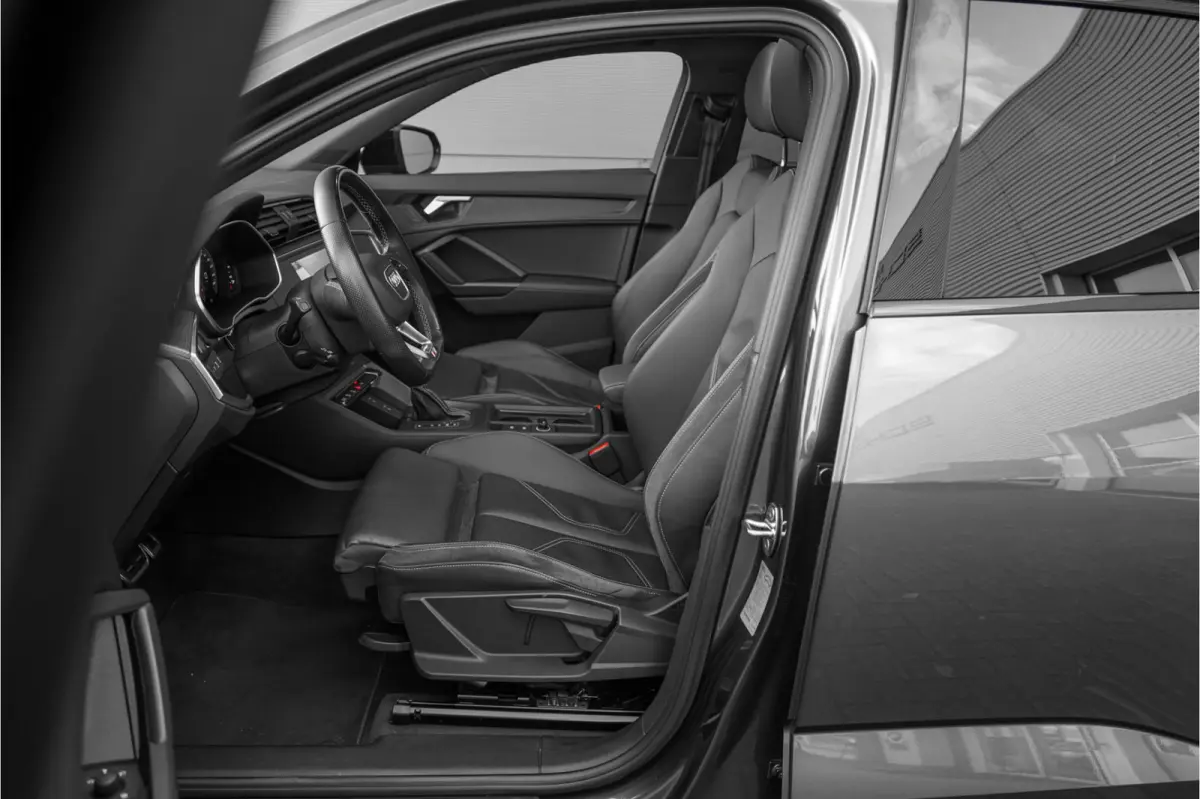 35 TFSI S Edition Pano Camera Keyless 21"