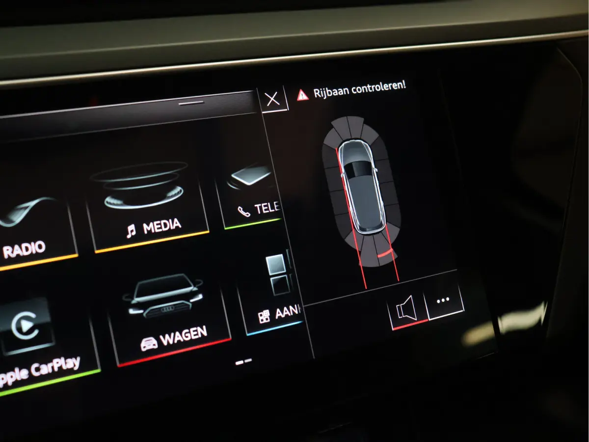 55 quattro Business edition Plus 95 kWh [SCHUIFKANTELDAK, APPLE CARPLAY, ANDROID,  ADAPTIVE CRUISE CONTROL, STOELVERWARMING, MEMORY SEATS, DIGITAL DASH, PDC V+A, LEDER, ELEKTRISCHE ACHTERKLE