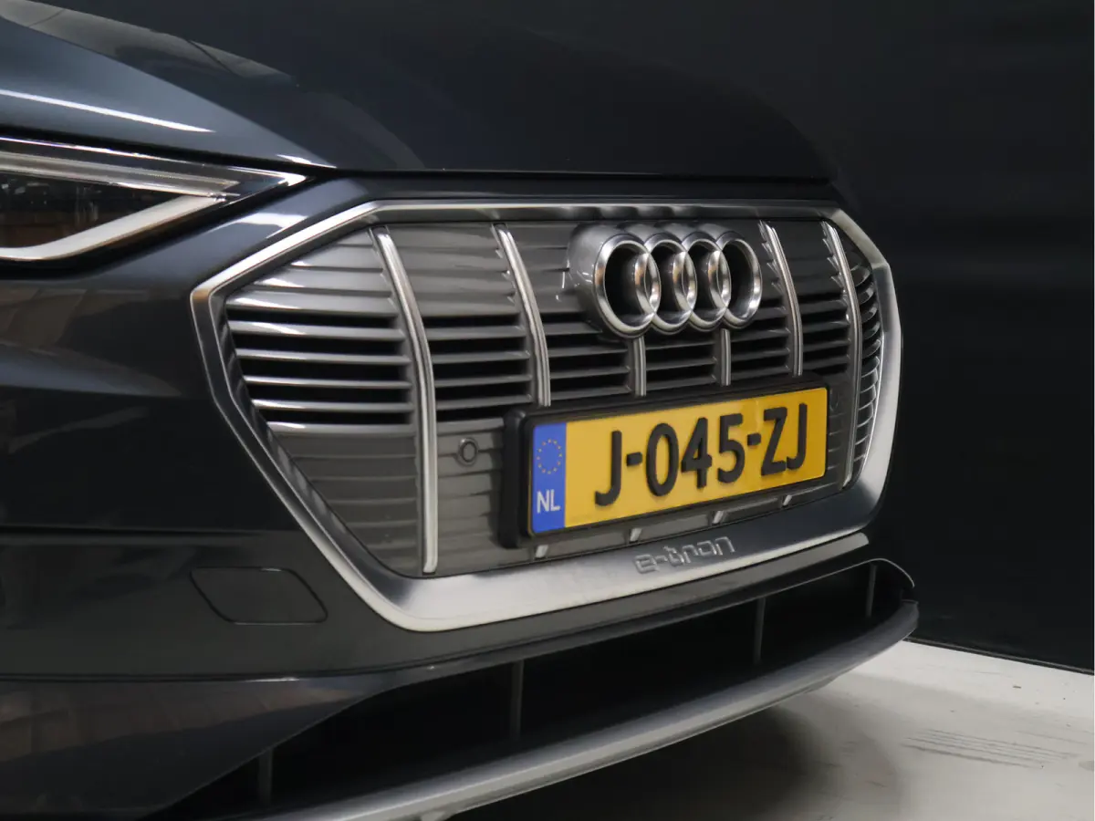 55 quattro Business edition Plus 95 kWh [SCHUIFKANTELDAK, APPLE CARPLAY, ANDROID,  ADAPTIVE CRUISE CONTROL, STOELVERWARMING, MEMORY SEATS, DIGITAL DASH, PDC V+A, LEDER, ELEKTRISCHE ACHTERKLE