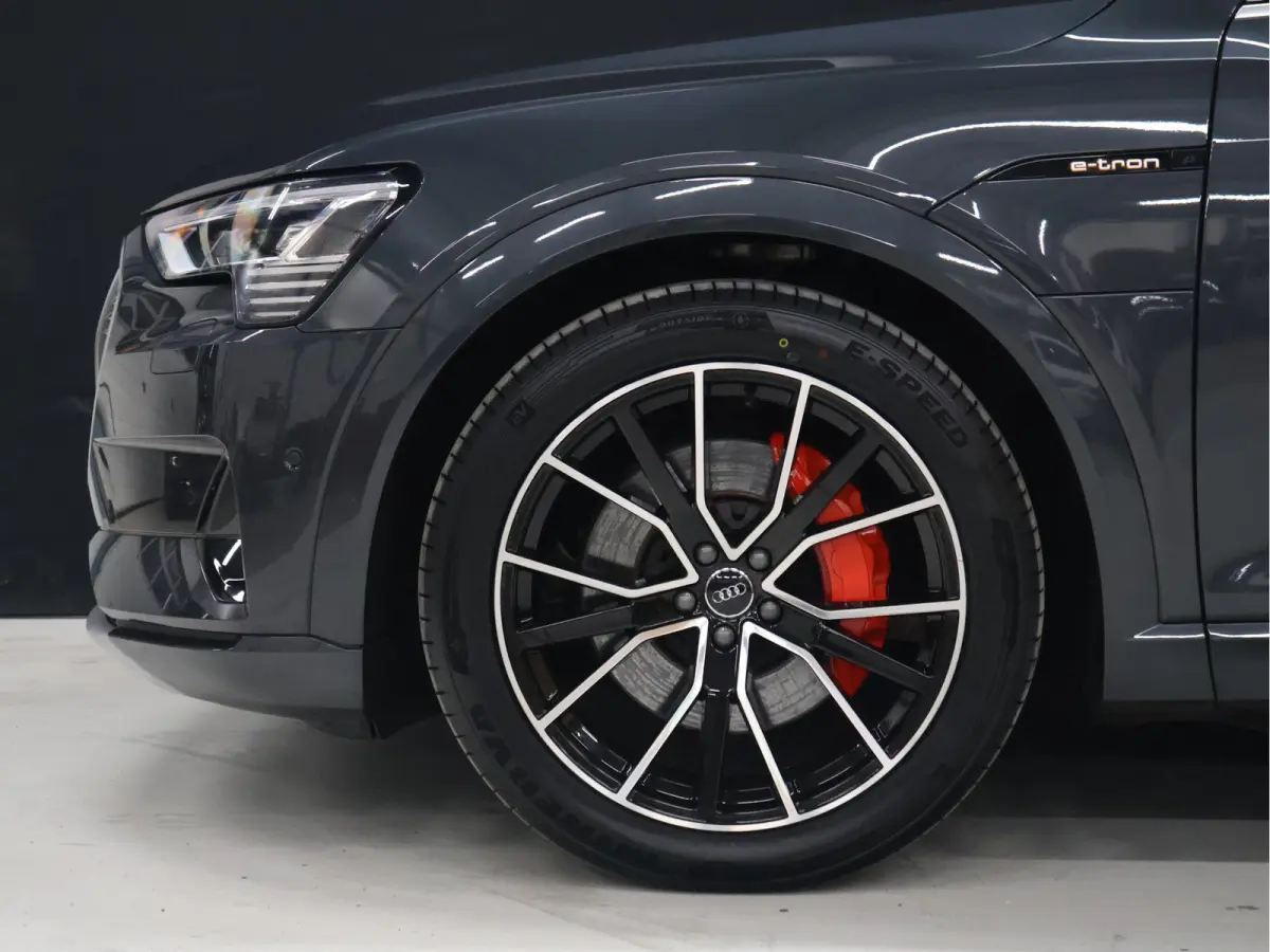 55 quattro Business edition Plus 95 kWh [SCHUIFKANTELDAK, APPLE CARPLAY, ANDROID,  ADAPTIVE CRUISE CONTROL, STOELVERWARMING, MEMORY SEATS, DIGITAL DASH, PDC V+A, LEDER, ELEKTRISCHE ACHTERKLE