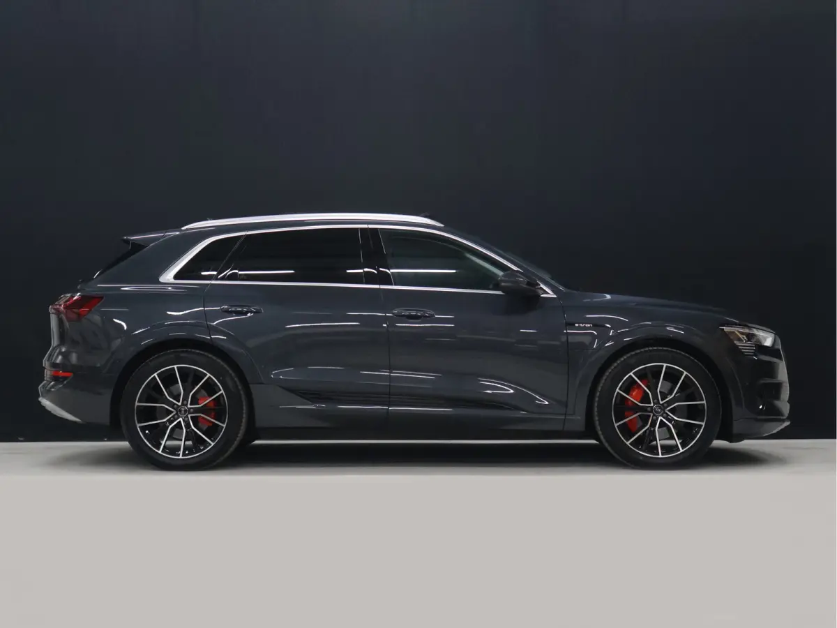 55 quattro Business edition Plus 95 kWh [SCHUIFKANTELDAK, APPLE CARPLAY, ANDROID,  ADAPTIVE CRUISE CONTROL, STOELVERWARMING, MEMORY SEATS, DIGITAL DASH, PDC V+A, LEDER, ELEKTRISCHE ACHTERKLE