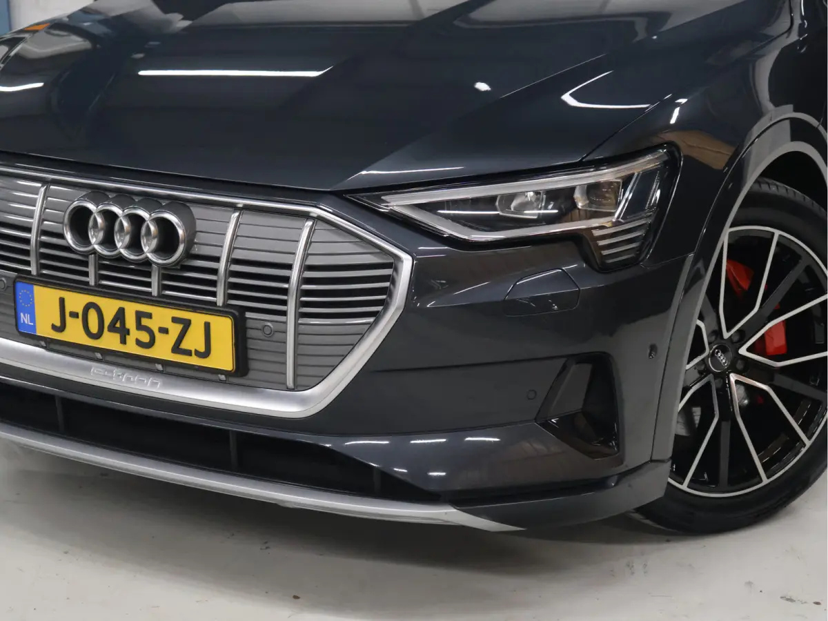 55 quattro Business edition Plus 95 kWh [SCHUIFKANTELDAK, APPLE CARPLAY, ANDROID,  ADAPTIVE CRUISE CONTROL, STOELVERWARMING, MEMORY SEATS, DIGITAL DASH, PDC V+A, LEDER, ELEKTRISCHE ACHTERKLE