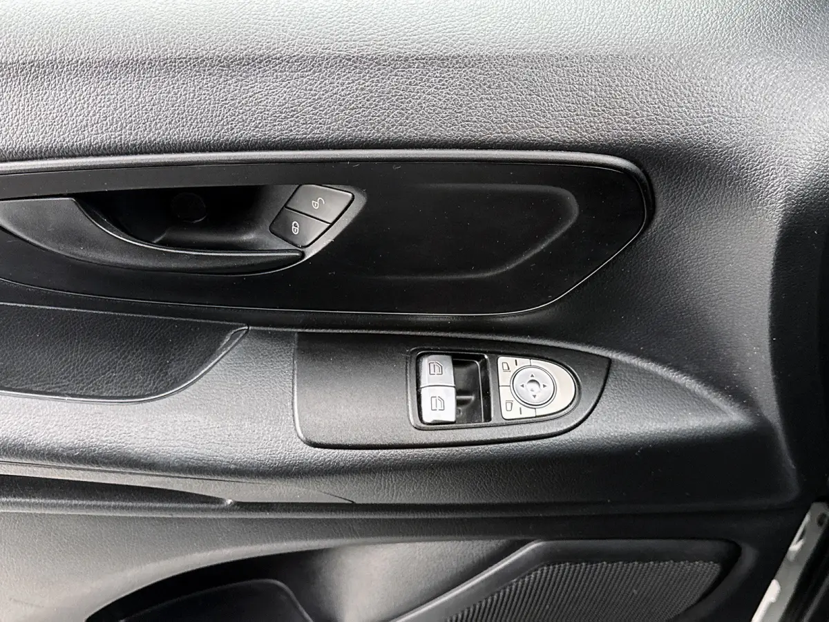 111 CDI Lang Cruise control Trekhaak Airco Euro 6