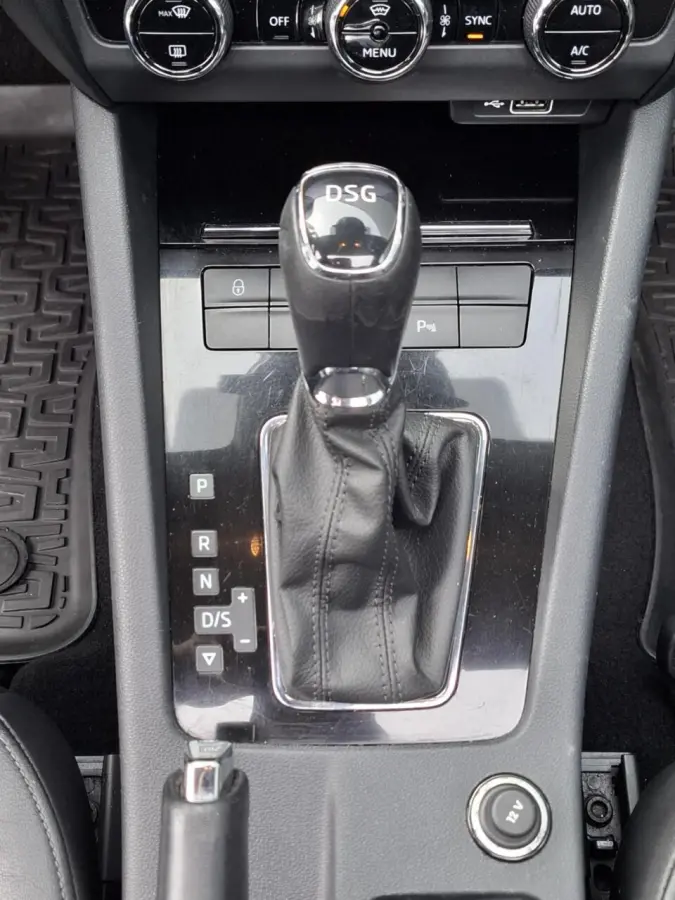 1.4 TSI Automaat | Panorama | CarPlay | Camera | 83.000 KM