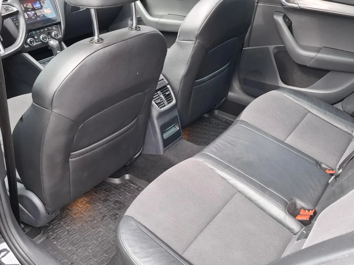 1.4 TSI Automaat | Panorama | CarPlay | Camera | 83.000 KM