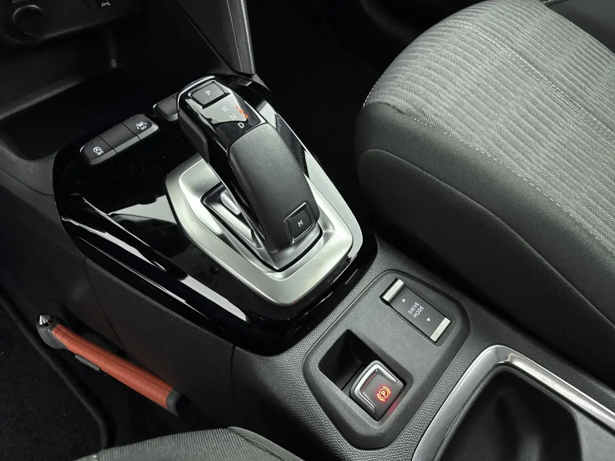 100pk Edition | 1ste eigenaar | Camera | AppleCarPlay/Android | Airco | LED lampen | AUTOMAAT