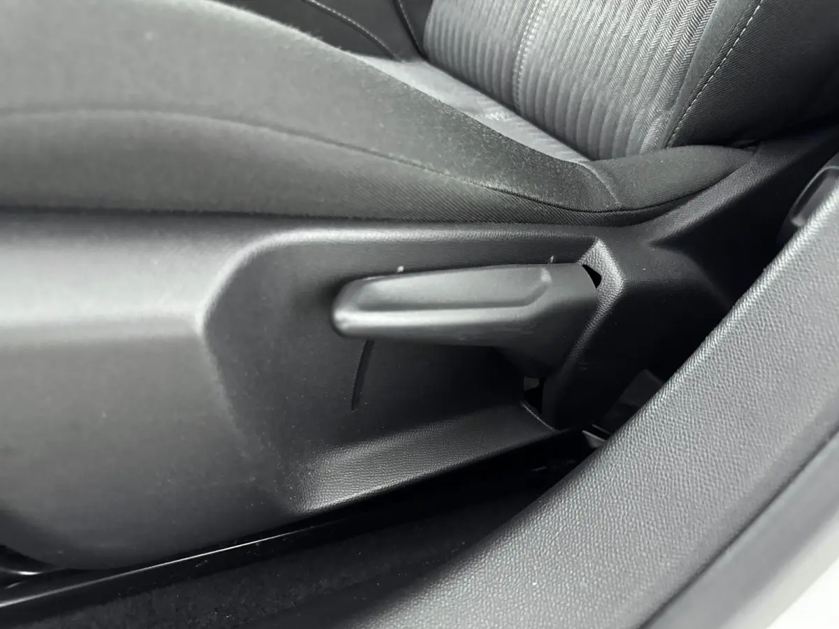 100pk Edition | 1ste eigenaar | Camera | AppleCarPlay/Android | Airco | LED lampen | AUTOMAAT