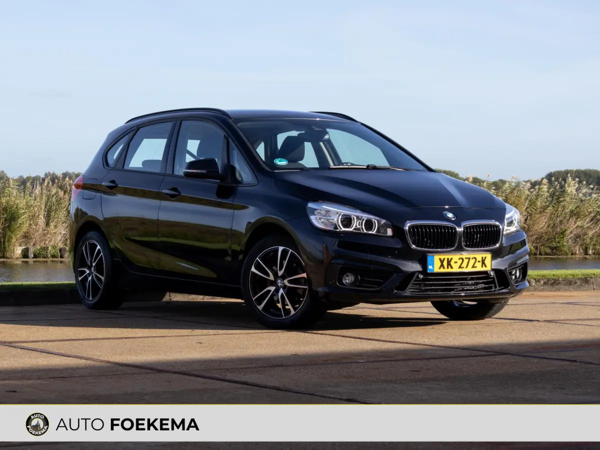 218i Executive Trekhaak Automaat LED