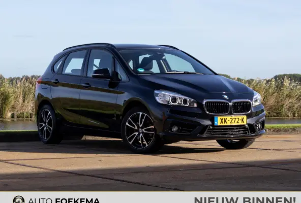 218i Executive Trekhaak Automaat LED