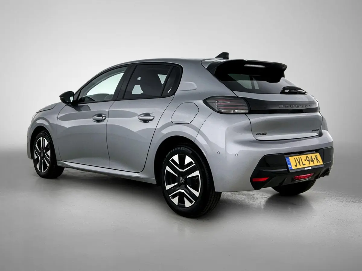 Allure Hybrid 110pk Automaat | Navigatie | 360° Camera | Climate Control | Adaptieve Cruise Control | Parkeersensoren v+a | Dodehoeksensor | Armsteun | Digitaal instrumentenpaneel | Draadlo