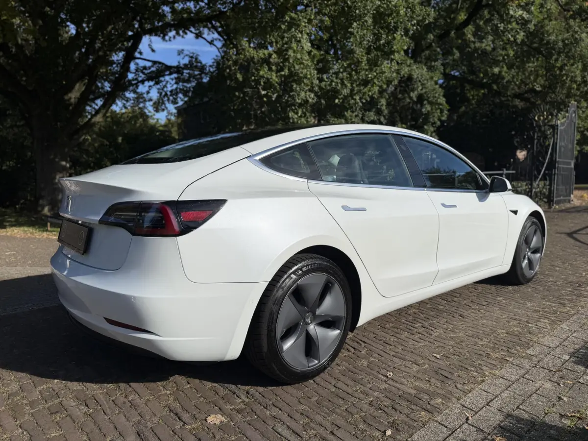Long Range RWD 75 kWh | Nieuwstaat | Pano | SOH 86 % |