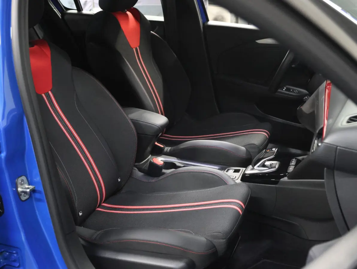 130PK GS Line | 1ste eigenaar | Camera | Trekhaak | AppleCarplay/AndroidAuto | Stoelverwarming | Navigatie | Keyless | Dodehoekdetectie | Adaptief Cruise Control | Climate Control | AUTOMAAT