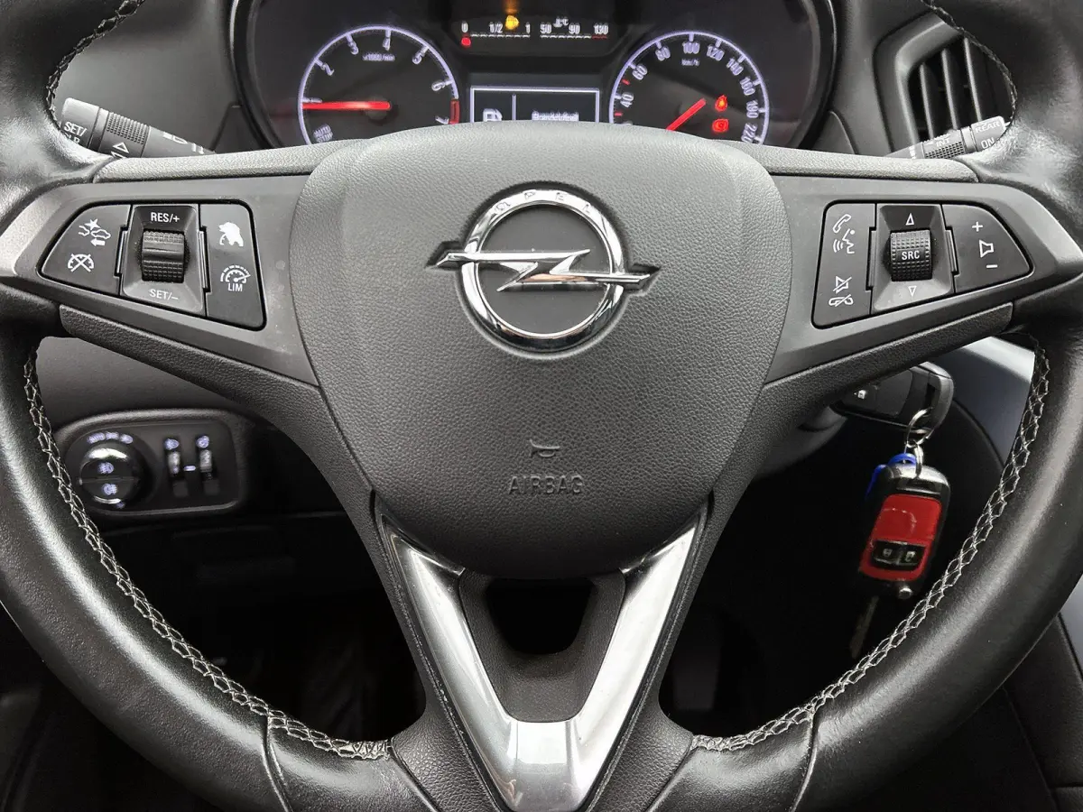 1.4 Turbo Business+ 7p. | 140pk | Navigatie | Trekhaak | Camera |