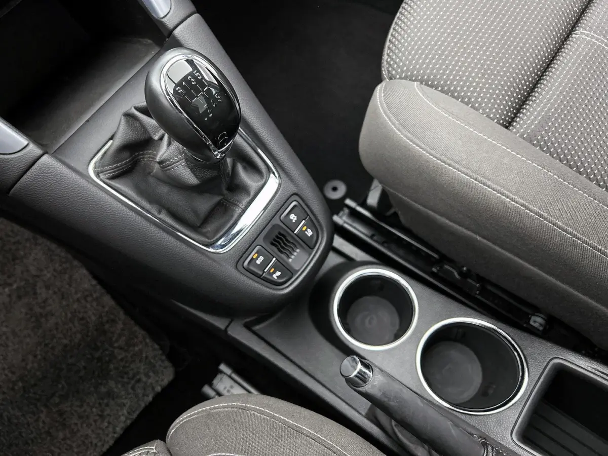 1.4 Turbo Business+ 7p. | 140pk | Navigatie | Trekhaak | Camera |