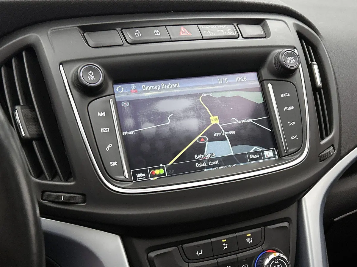 1.4 Turbo Business+ 7p. | 140pk | Navigatie | Trekhaak | Camera |