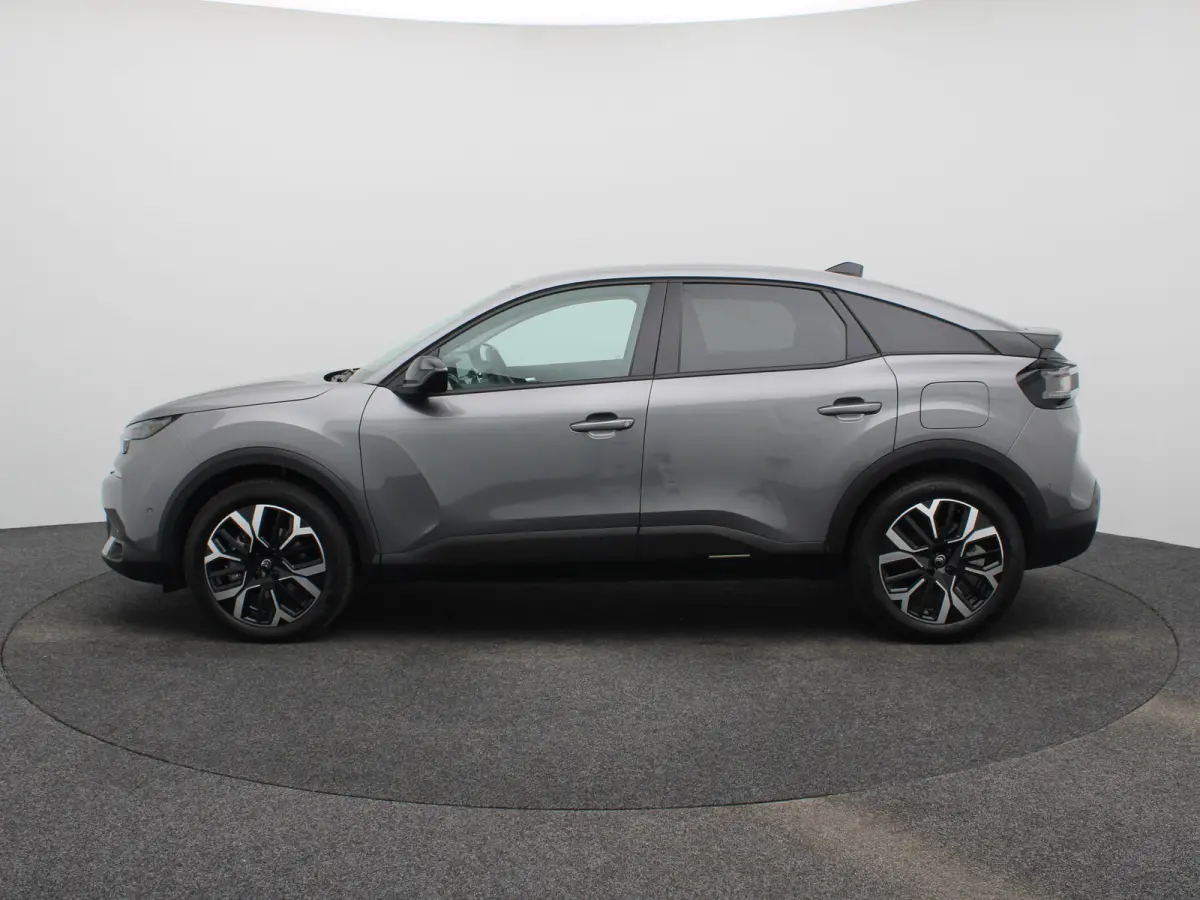 1.2 Hybrid 145pk Max | 8 Jaar Garantie | Carplay | Stoelverwarming | 360* Graden Camera | PDC V+A | Keyless | Dodehoekdetectie | 18" Lichtmetalen Velgen | Origineel NL!