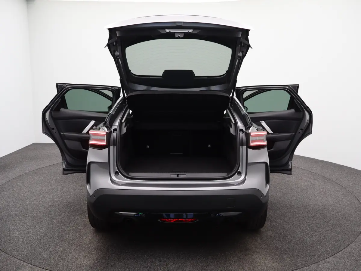 1.2 Hybrid 145pk Max | 8 Jaar Garantie | Carplay | Stoelverwarming | 360* Graden Camera | PDC V+A | Keyless | Dodehoekdetectie | 18" Lichtmetalen Velgen | Origineel NL!
