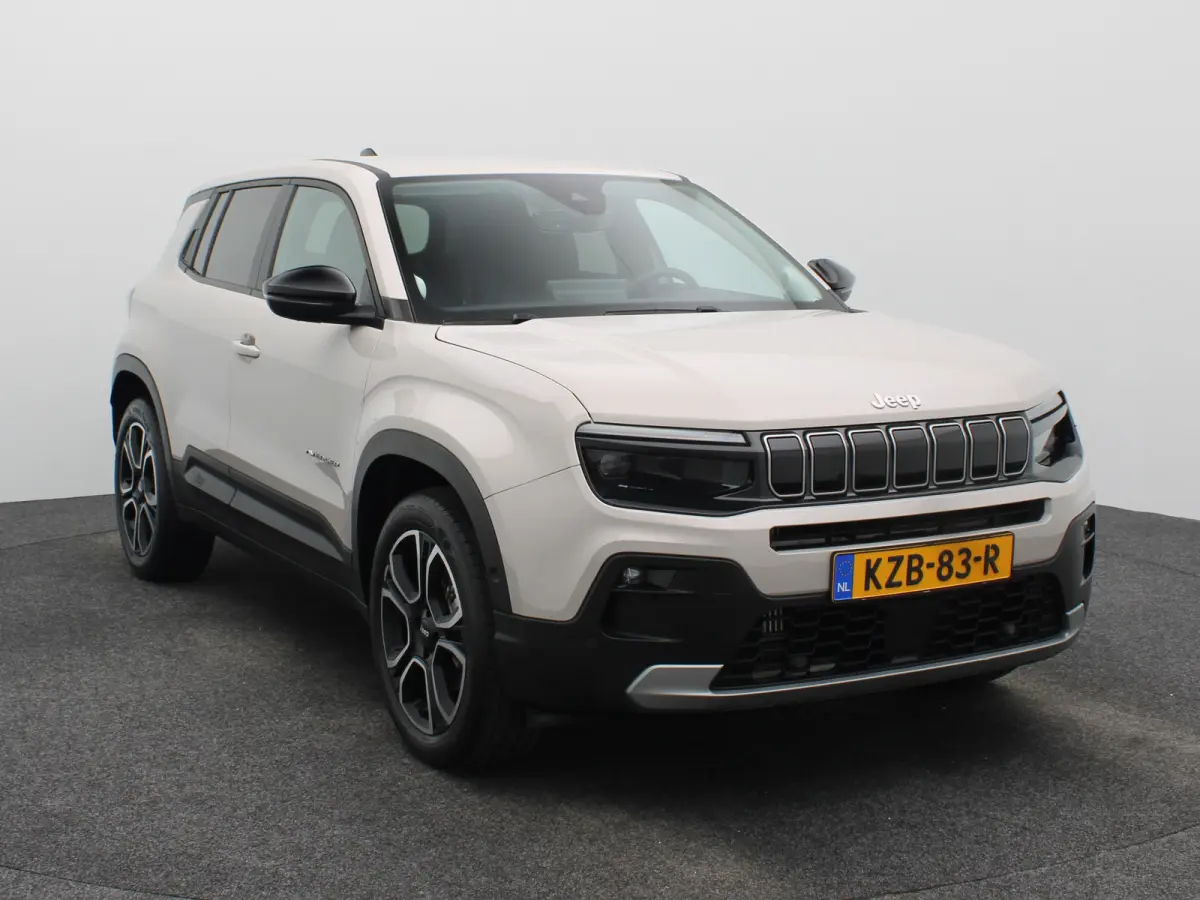 1.2 e-Hybrid Summit | Automaat | Carplay | Camera | Adaptieve cruise | Navi | Clima | 18" LMV |
