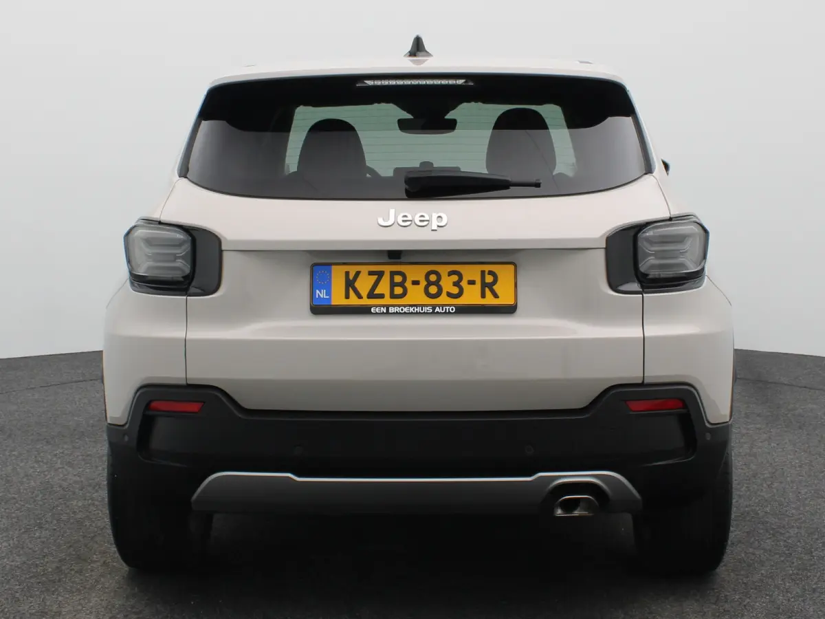 1.2 e-Hybrid Summit | Automaat | Carplay | Camera | Adaptieve cruise | Navi | Clima | 18" LMV |