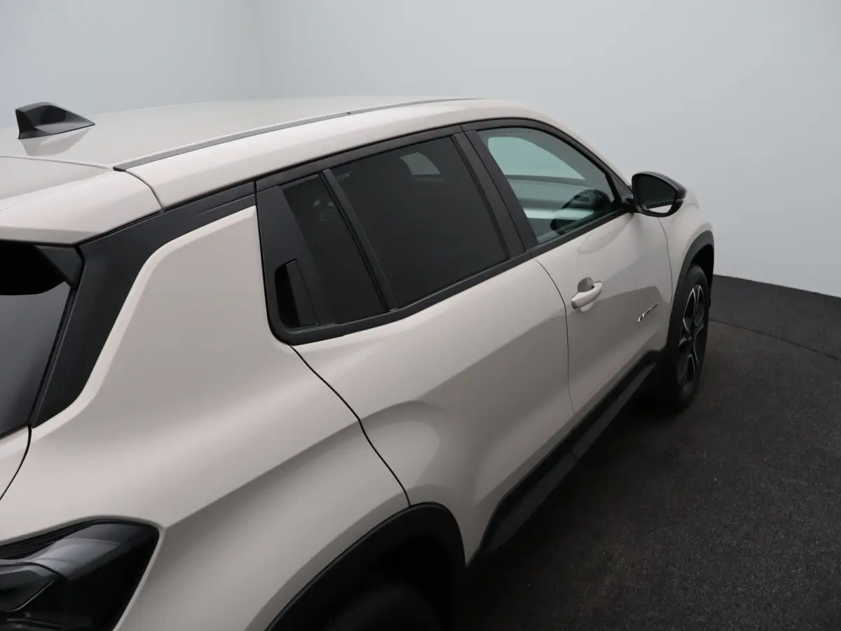 1.2 e-Hybrid Summit | Automaat | Carplay | Camera | Adaptieve cruise | Navi | Clima | 18" LMV |