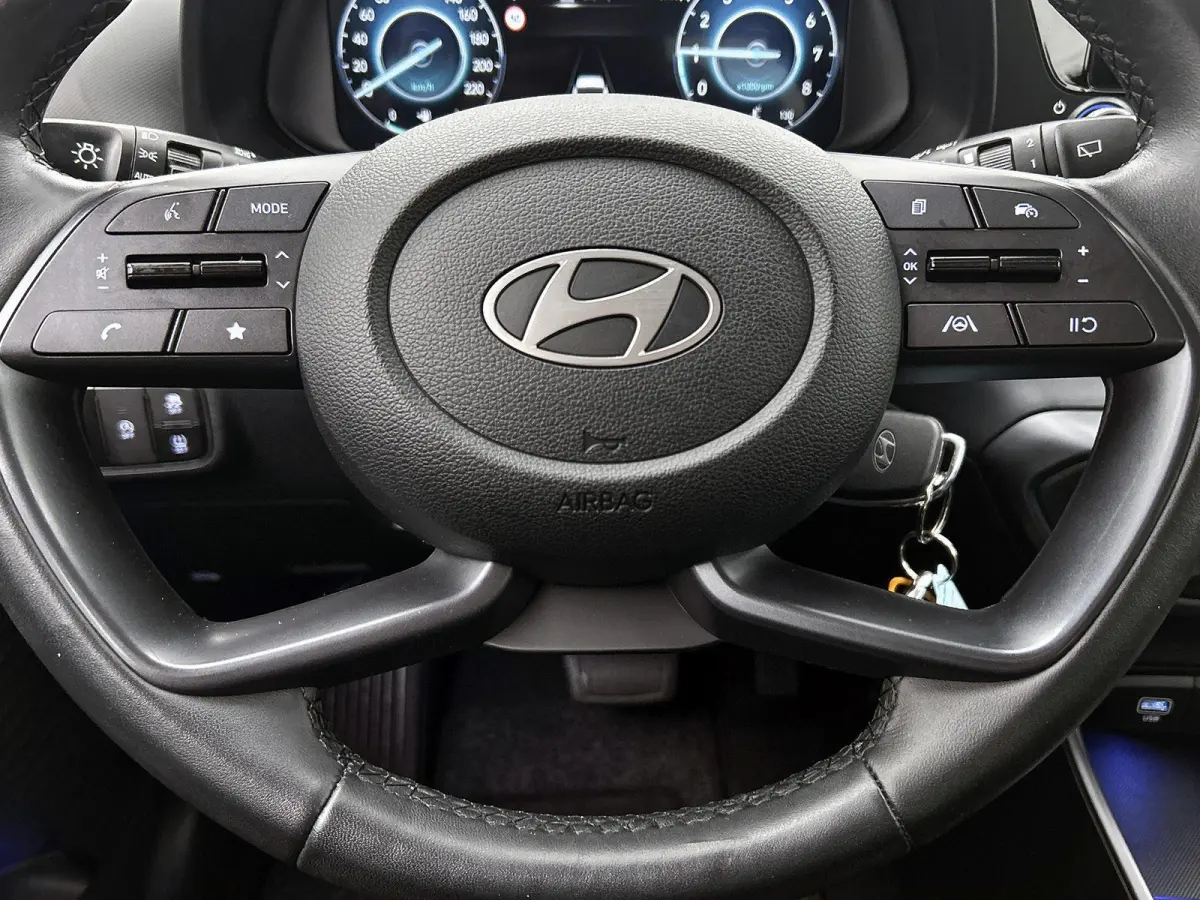 1.0 T-GDI Comfort Smart | 100pk | Navigatie | Camera | 36.000km! |