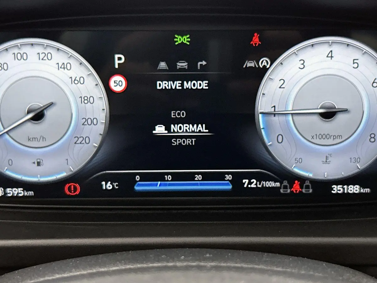 1.0 T-GDI Comfort Smart | 100pk | Navigatie | Camera | 36.000km! |