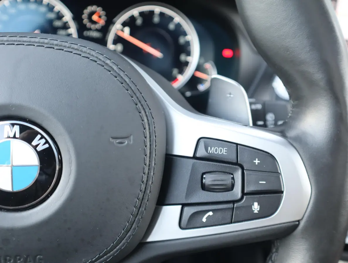 xDrive30i M Sport | Pano | 360 camera | Memory Seats | HUD | Trekhaak