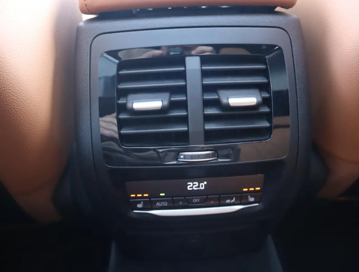 xDrive30i M Sport | Pano | 360 camera | Memory Seats | HUD | Trekhaak