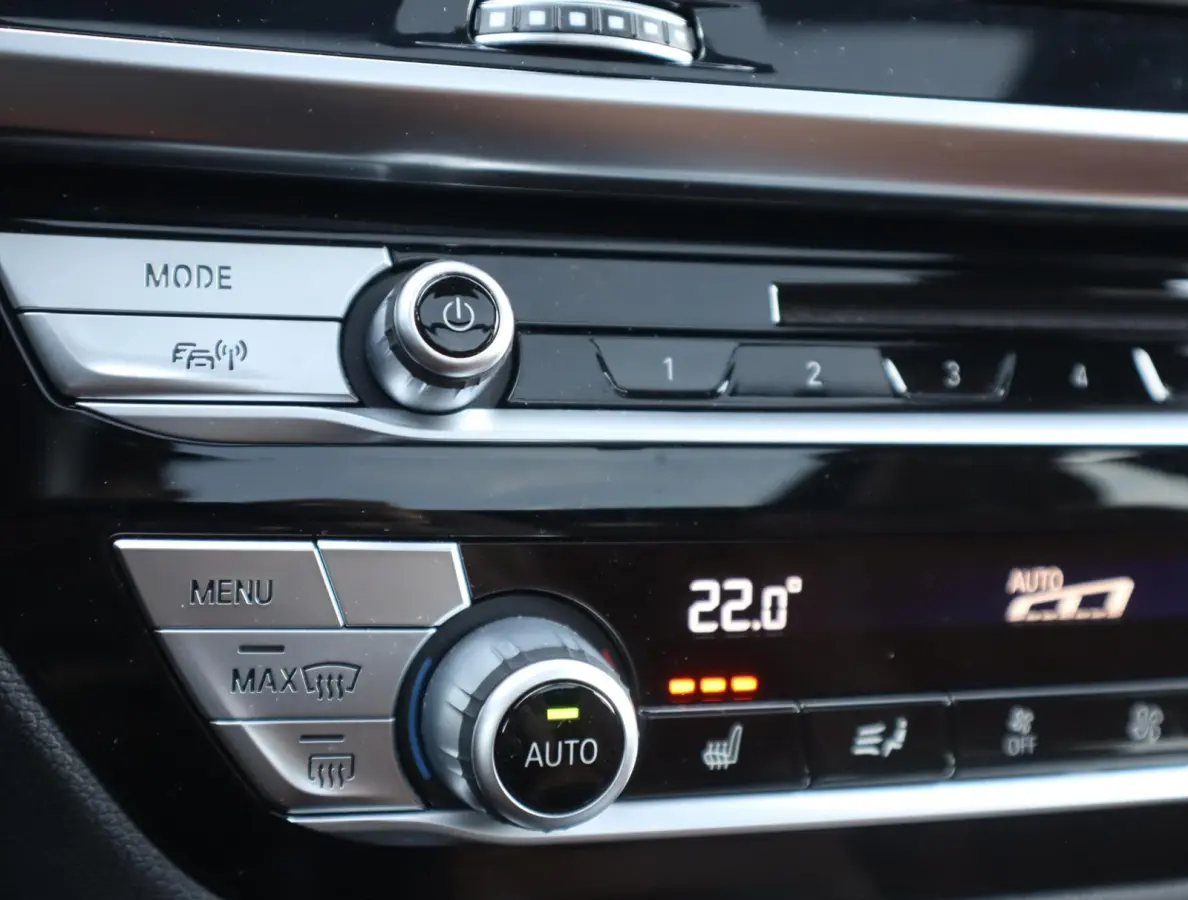 xDrive30i M Sport | Pano | 360 camera | Memory Seats | HUD | Trekhaak