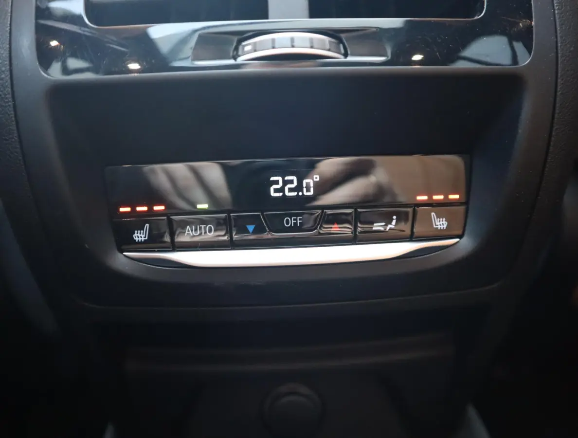 xDrive30i M Sport | Pano | 360 camera | Memory Seats | HUD | Trekhaak