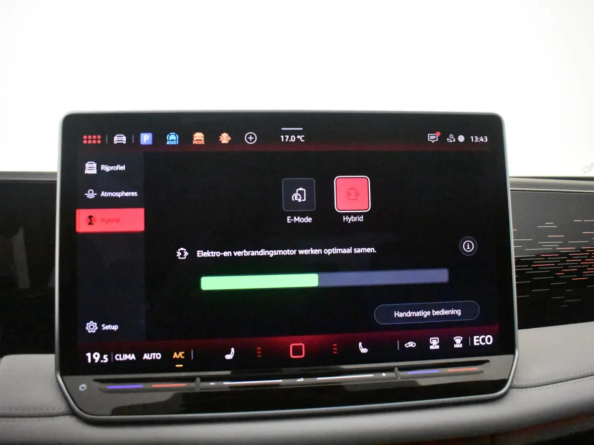 1.5 eHybrid Elegance | Elekt glazen pano-dak | Head-up display | trekhaak uitklapbaar | stoel/stuurverw | Navi | apple carplay | DAB |LED | 20"LMV