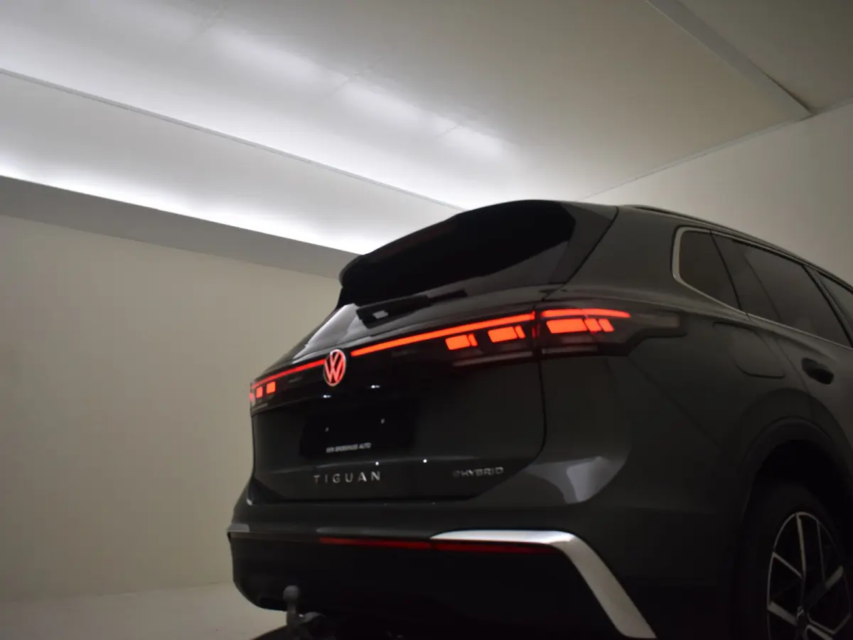 1.5 eHybrid Elegance | Elekt glazen pano-dak | Head-up display | trekhaak uitklapbaar | stoel/stuurverw | Navi | apple carplay | DAB |LED | 20"LMV