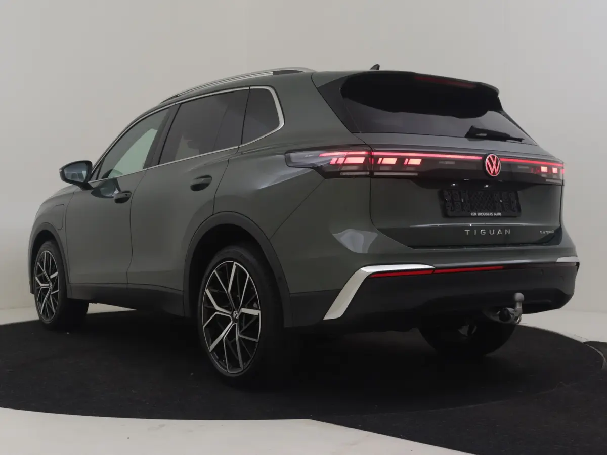 1.5 eHybrid Elegance | Elekt glazen pano-dak | Head-up display | trekhaak uitklapbaar | stoel/stuurverw | Navi | apple carplay | DAB |LED | 20"LMV