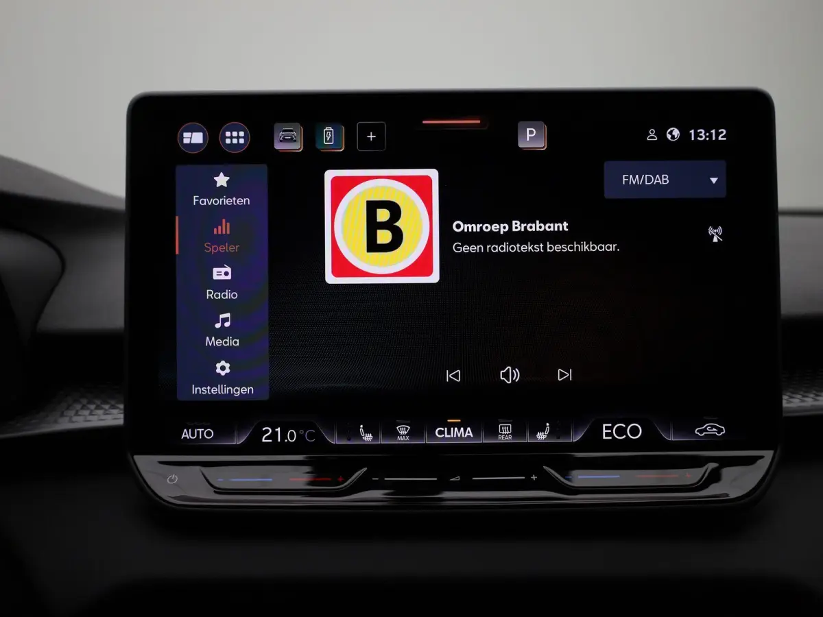 1.5 TSI e-Hybrid Essential PHEV | DEMO | PANORAMADAK | ACHTERUITRIJCAMERA | STOELVERWARMING | STUURWIELVERWARMING | ELEKTRISCHE KOFFERKLEP | TREKHAAK | CLIMATE CONTROL | ADAPTIVE CRUISE CONT