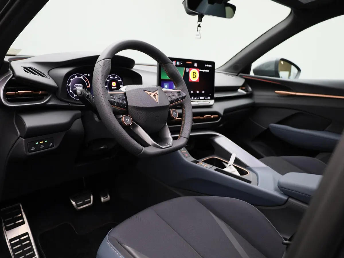 1.5 TSI e-Hybrid Essential PHEV | DEMO | PANORAMADAK | ACHTERUITRIJCAMERA | STOELVERWARMING | STUURWIELVERWARMING | ELEKTRISCHE KOFFERKLEP | TREKHAAK | CLIMATE CONTROL | ADAPTIVE CRUISE CONT