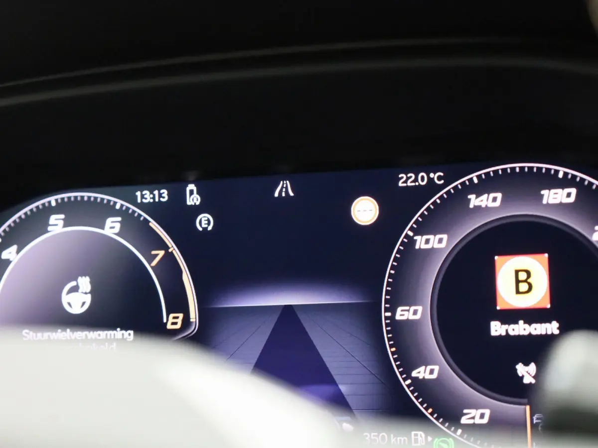 1.5 TSI e-Hybrid Essential PHEV | DEMO | PANORAMADAK | ACHTERUITRIJCAMERA | STOELVERWARMING | STUURWIELVERWARMING | ELEKTRISCHE KOFFERKLEP | TREKHAAK | CLIMATE CONTROL | ADAPTIVE CRUISE CONT
