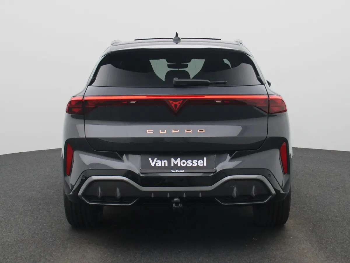 1.5 TSI e-Hybrid Essential PHEV | DEMO | PANORAMADAK | ACHTERUITRIJCAMERA | STOELVERWARMING | STUURWIELVERWARMING | ELEKTRISCHE KOFFERKLEP | TREKHAAK | CLIMATE CONTROL | ADAPTIVE CRUISE CONT