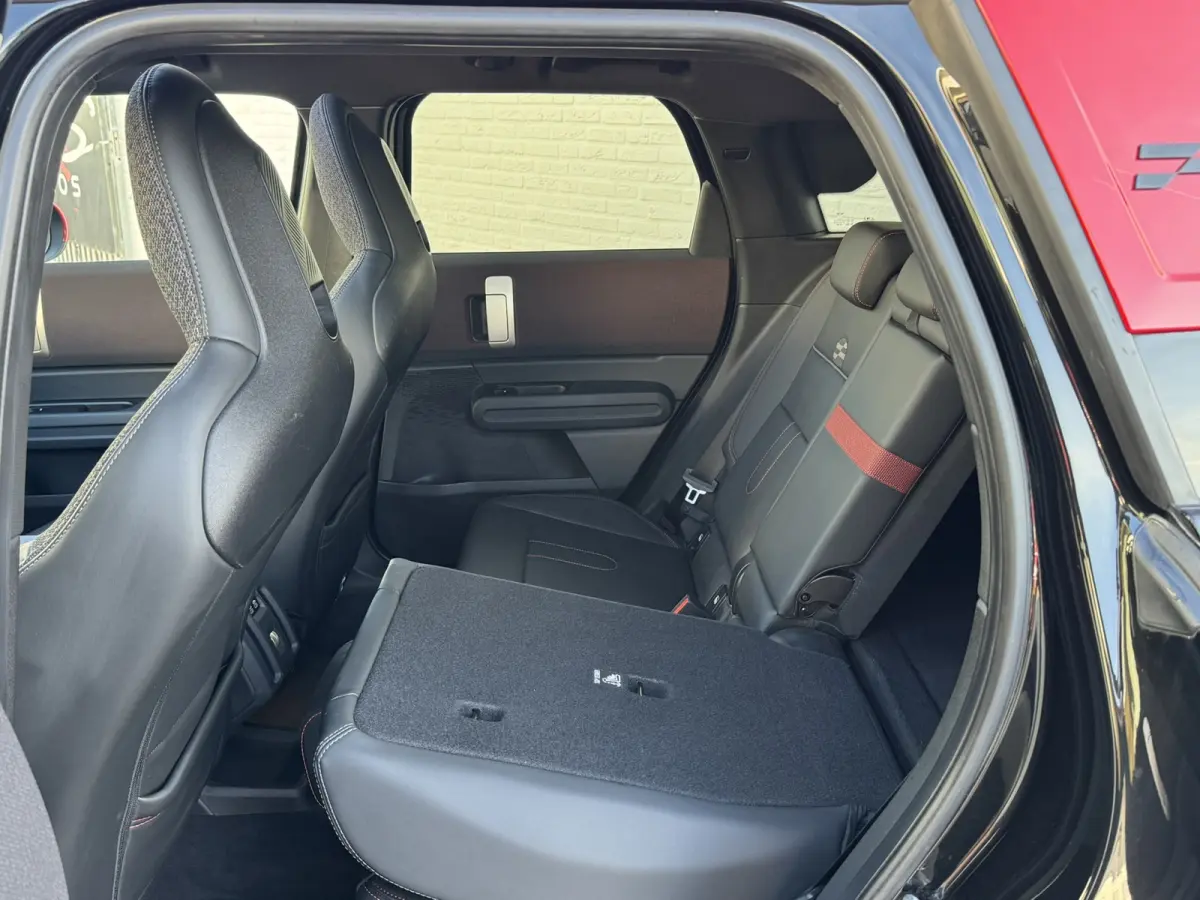 1.5 C John Cooper Works XL Trekhaak Panodak Carplay 360 camera Stoelmassage Stuur en Stoelverw Cruise