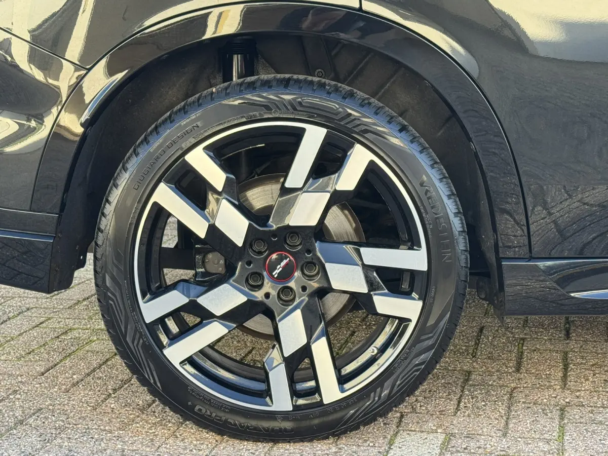 1.5 C John Cooper Works XL Trekhaak Panodak Carplay 360 camera Stoelmassage Stuur en Stoelverw Cruise